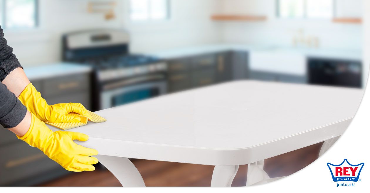 Protege tus muebles de la lluvia